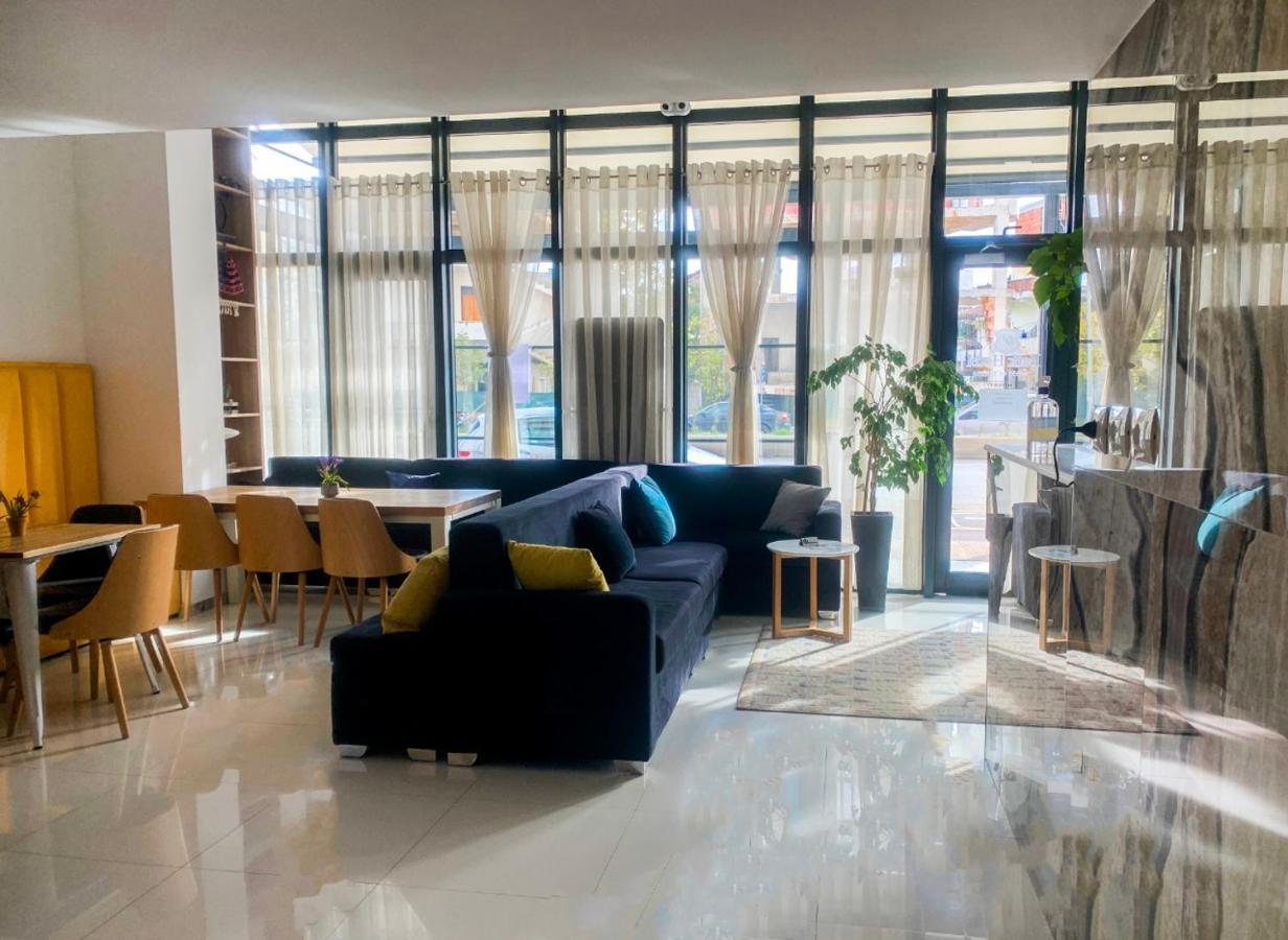Park Hotel Tirana Yzberish Экстерьер фото