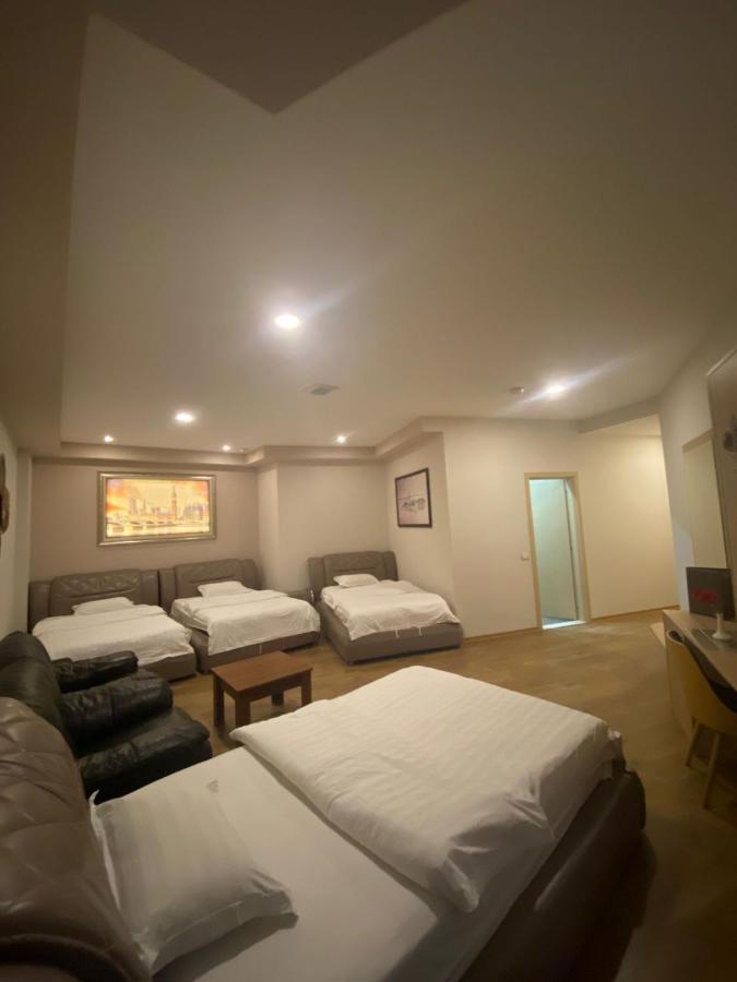 Park Hotel Tirana Yzberish Экстерьер фото