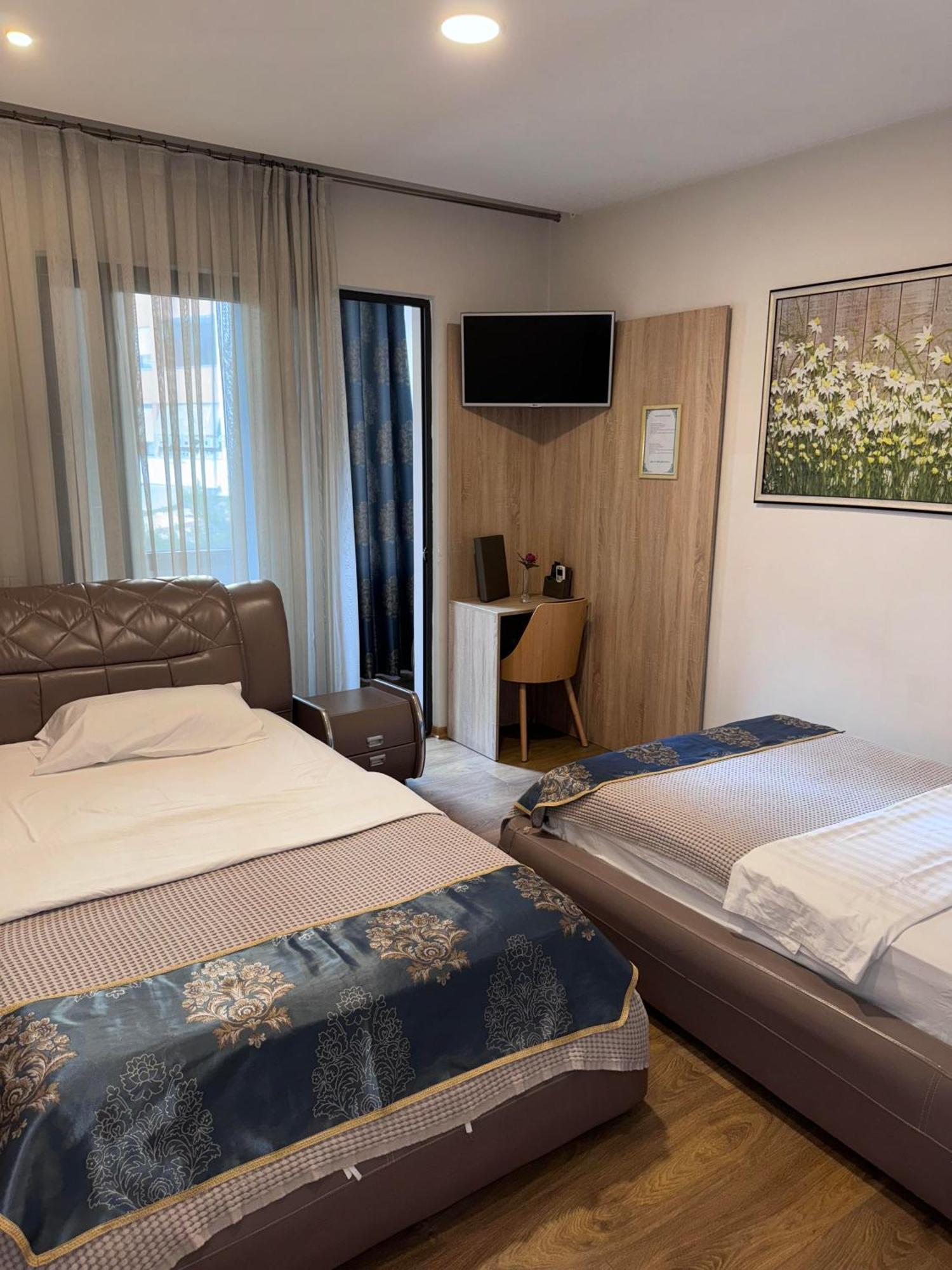 Park Hotel Tirana Yzberish Экстерьер фото