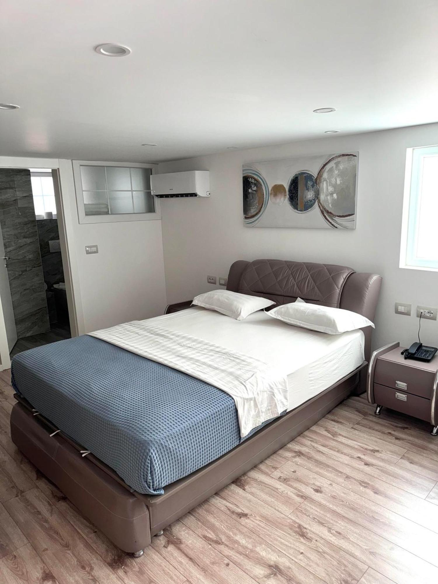 Park Hotel Tirana Yzberish Экстерьер фото
