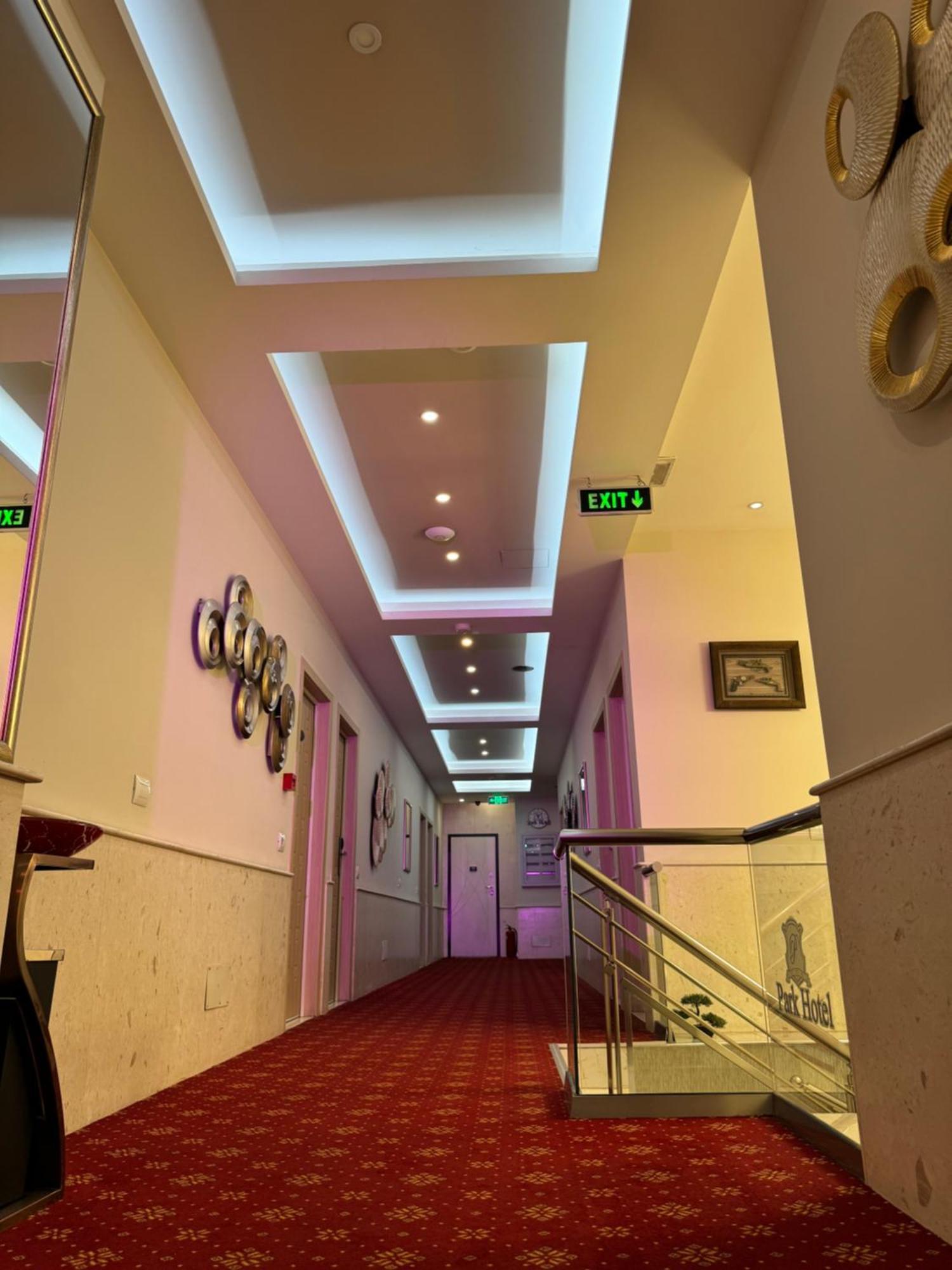Park Hotel Tirana Yzberish Экстерьер фото