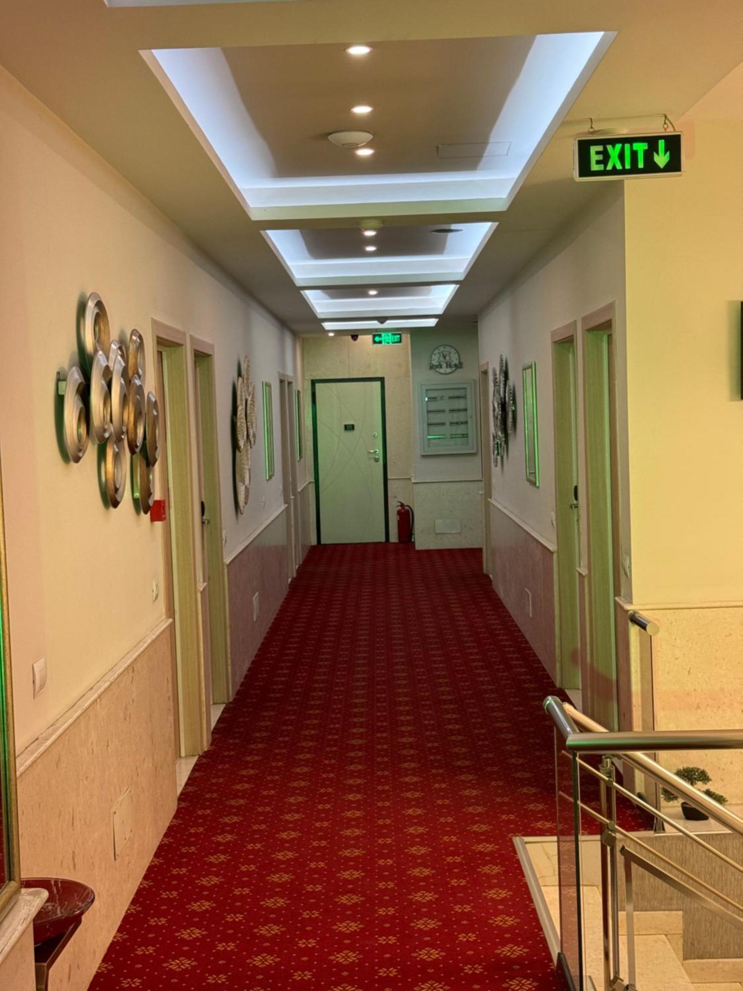 Park Hotel Tirana Yzberish Экстерьер фото