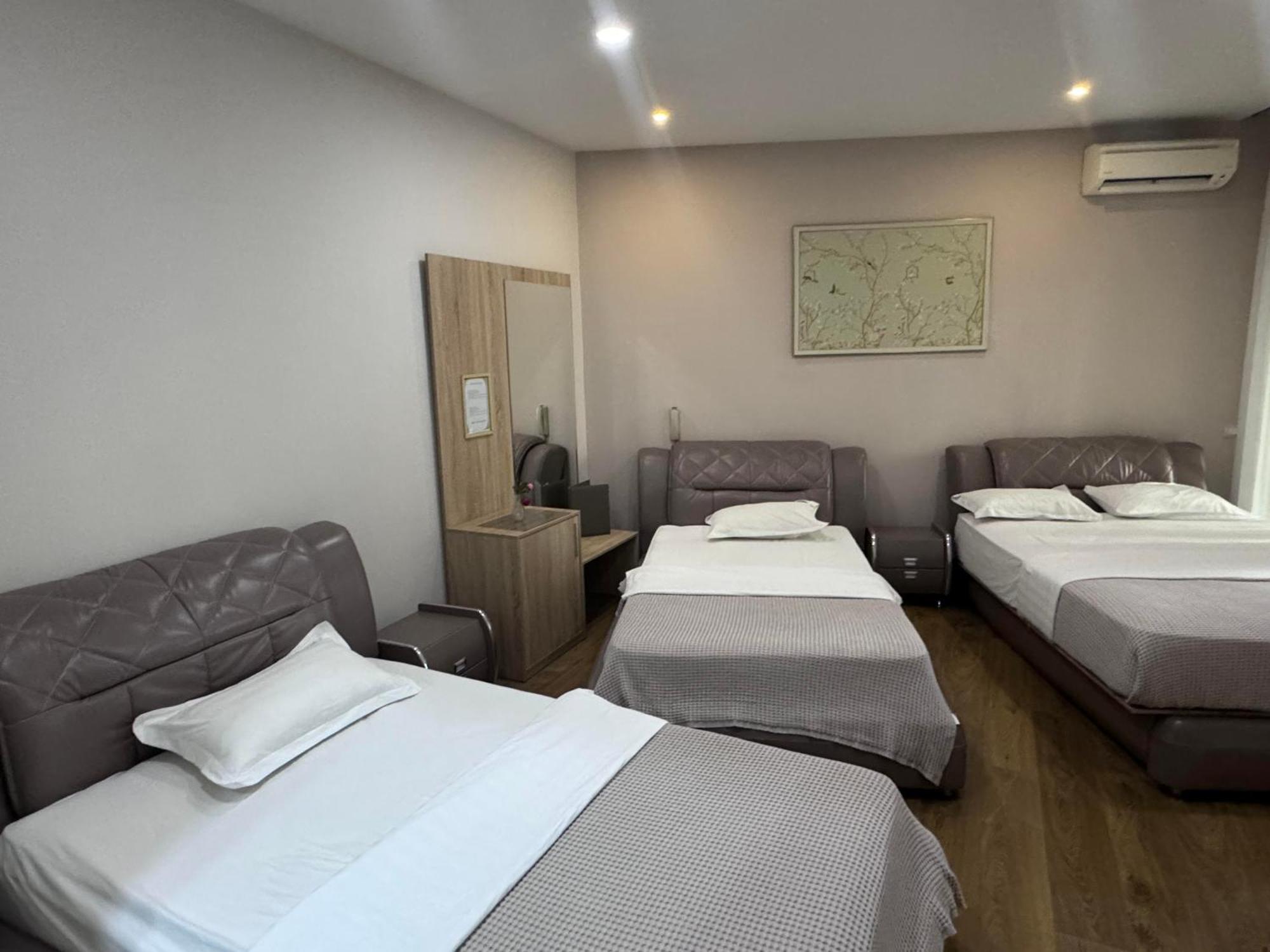 Park Hotel Tirana Yzberish Экстерьер фото