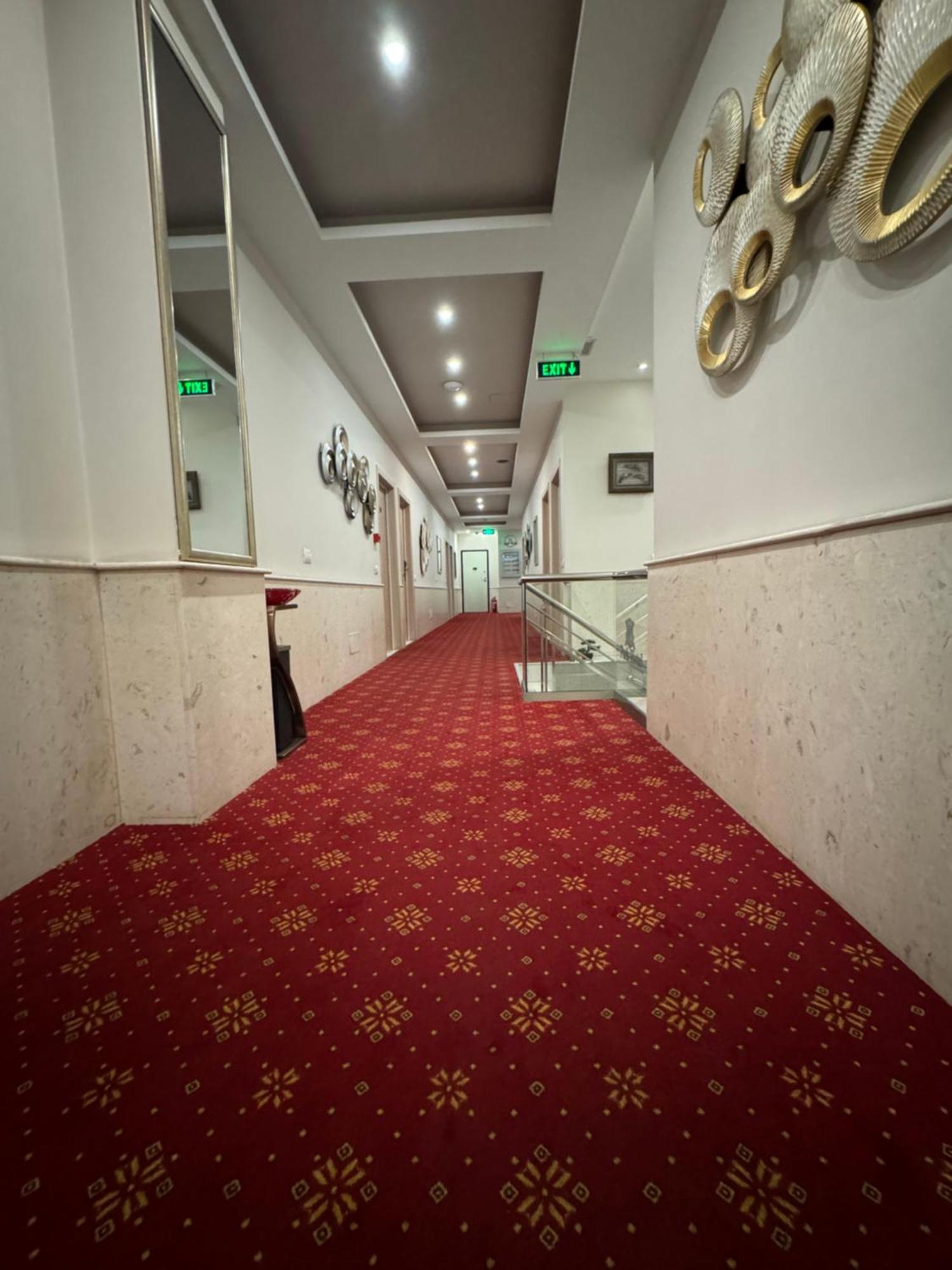 Park Hotel Tirana Yzberish Экстерьер фото