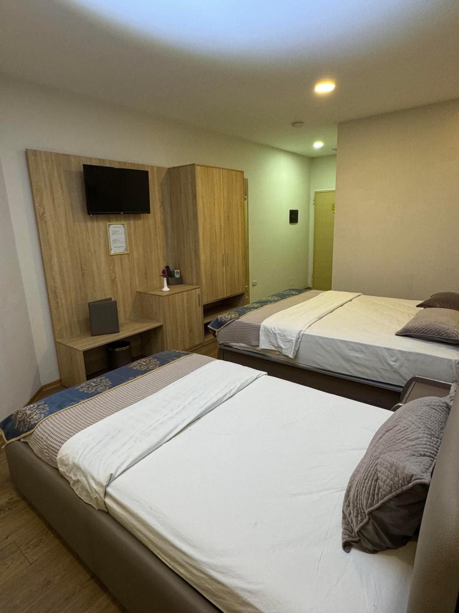 Park Hotel Tirana Yzberish Экстерьер фото