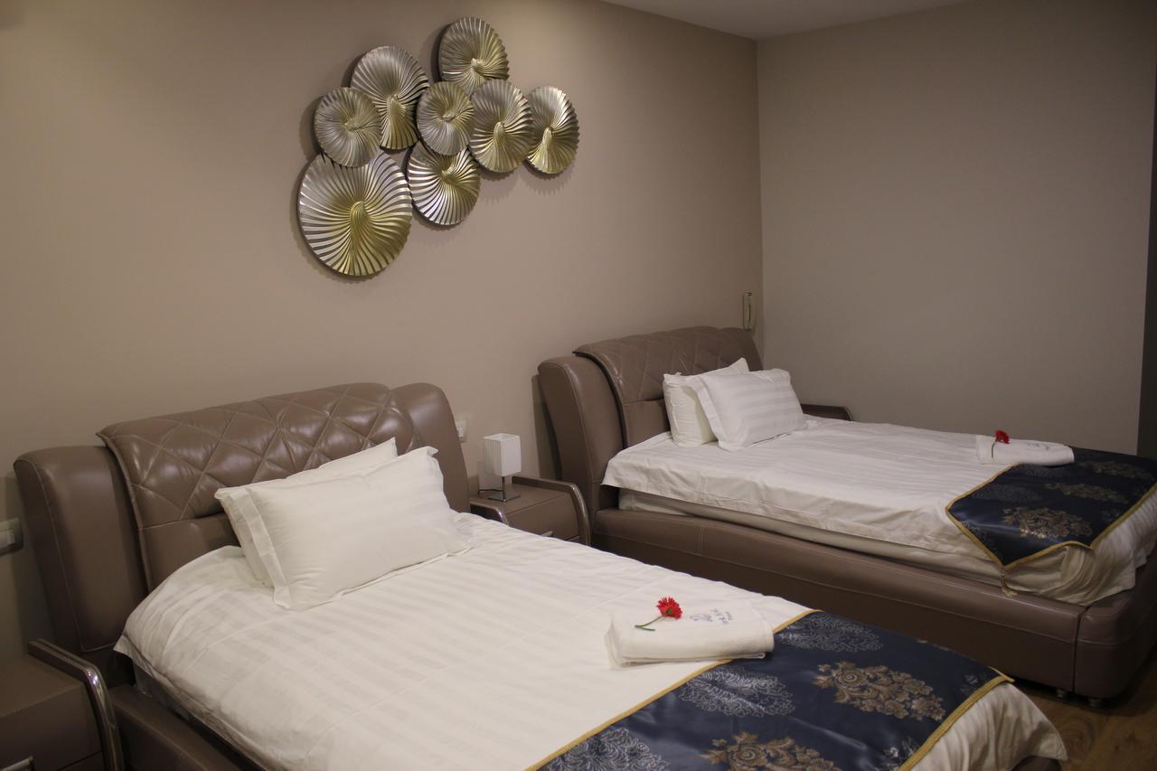 Park Hotel Tirana Yzberish Экстерьер фото