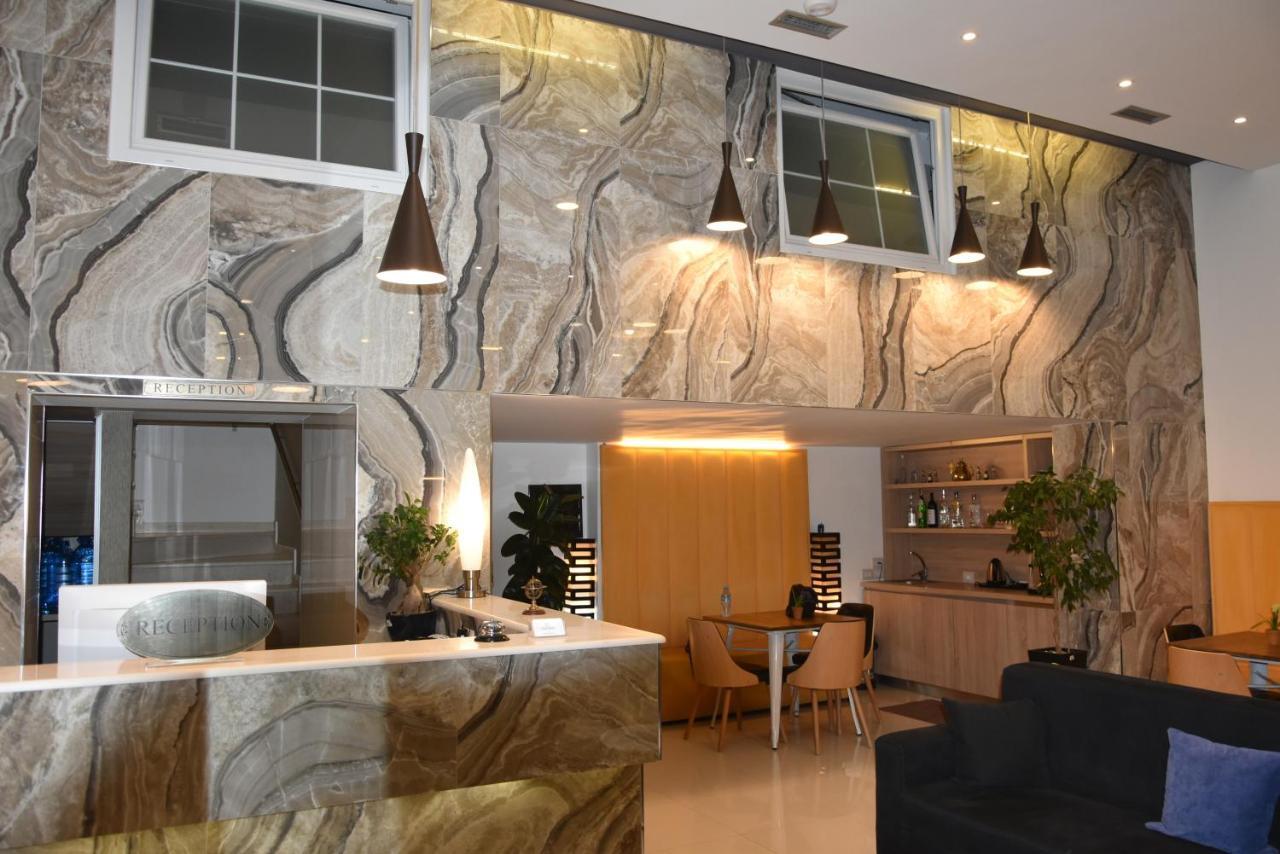 Park Hotel Tirana Yzberish Экстерьер фото